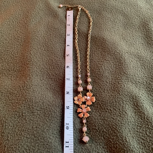 Gorgeous gold, pink and peach necklace, earring and bracelet set. - Picture 4 of 8